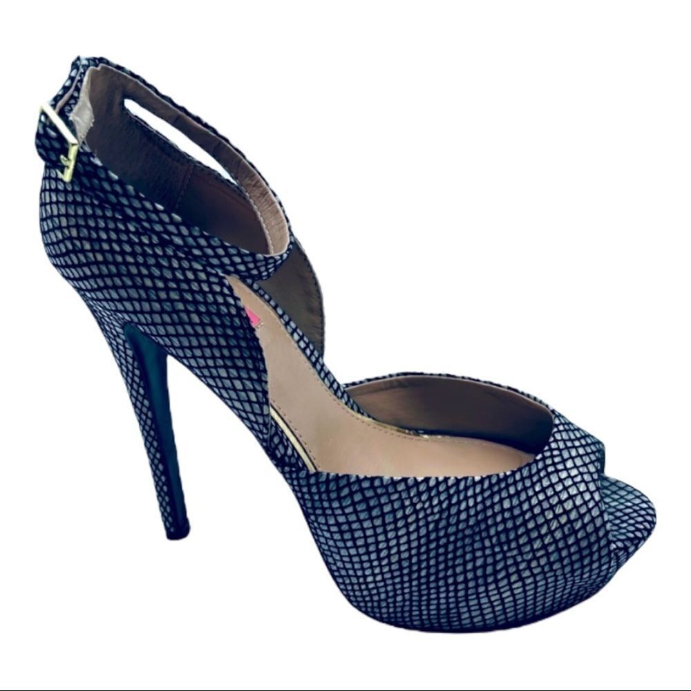 Betsey Johnson Belee Ankle Strap Heels Size 8.5